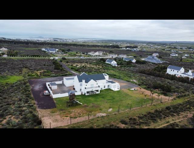7 BEDROOM HOUSE FOR SALE IN LONG ACRES COUNTRY ESTATE
